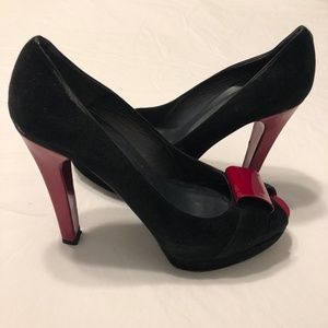 Stuart Wietzman Red and Black Peep Toe Heel Sz 6.5